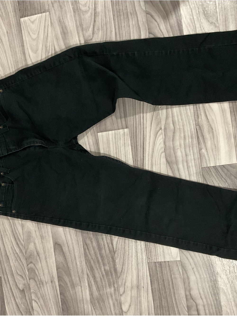 Levi's Men's Black Slim Straight Jeans